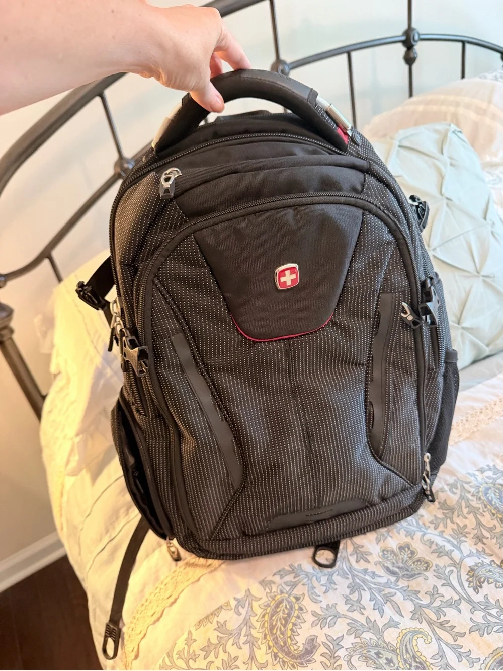 SwissGear Black and Red Accent Men's Laptop Backpack